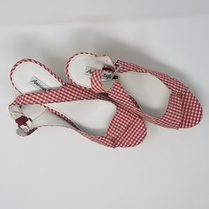 NWT American Eagle Red Gingham Wedges